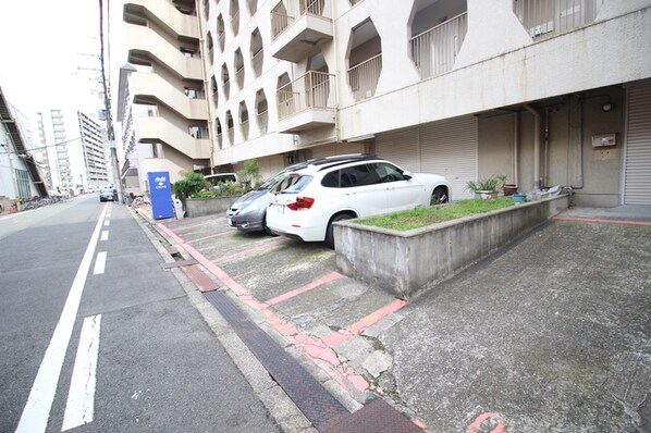 マンションサルナートの物件外観写真